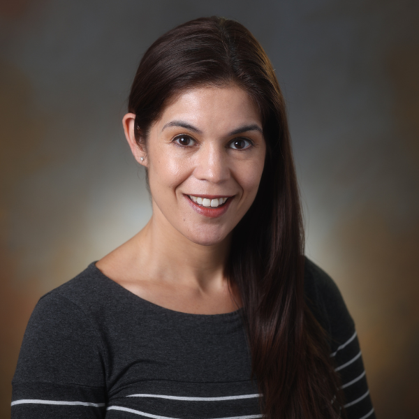 carmen dozeman headshot.
