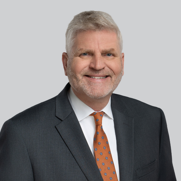 mark eastburg headshot.