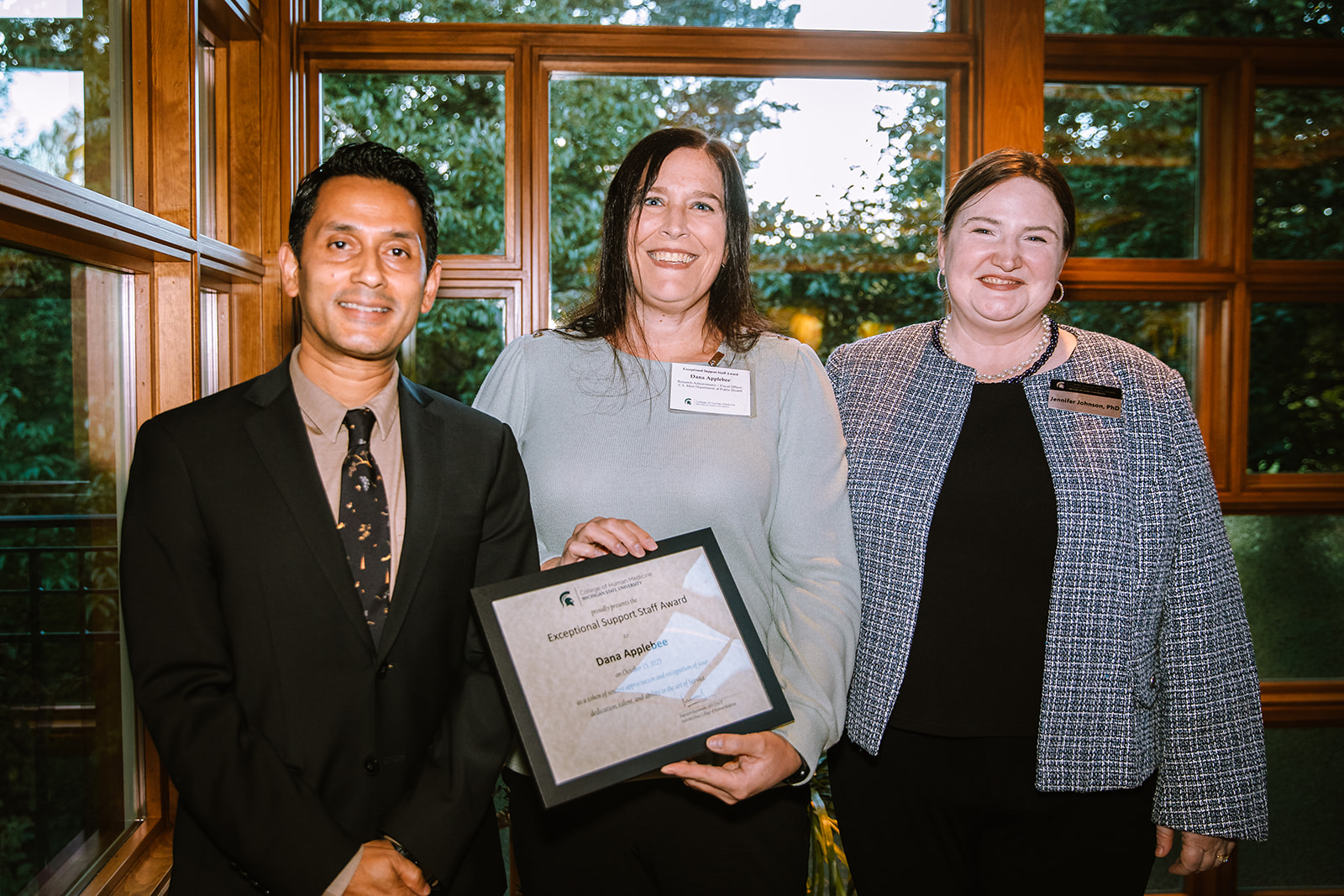 applebee-dssac-staff-award.jpg