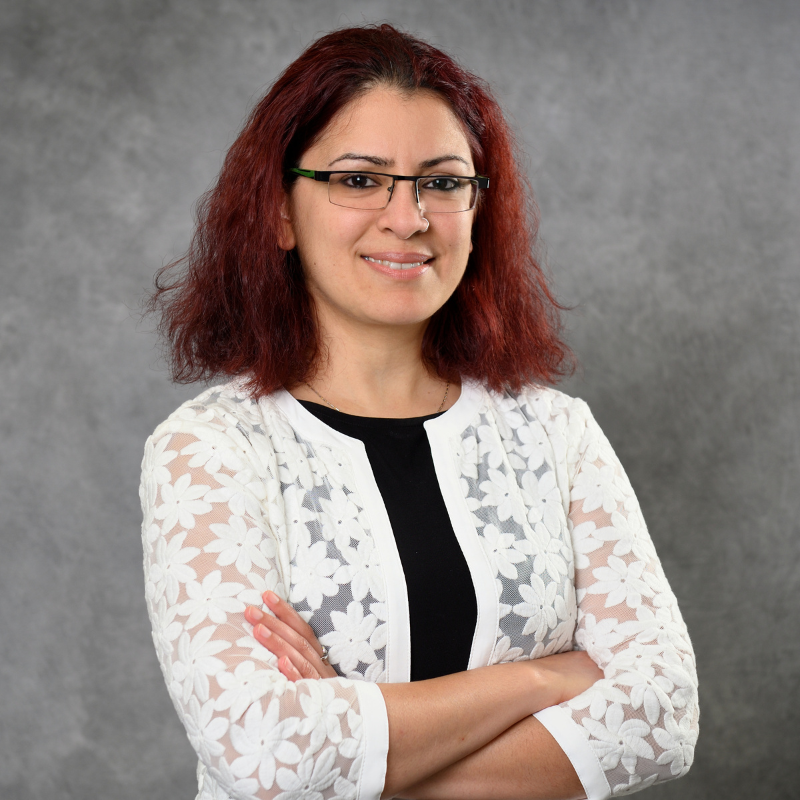 Ripla Arora headshot.