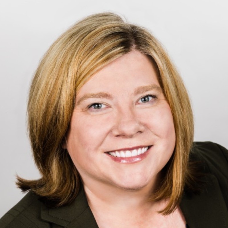 Carrie Feeheley headshot.