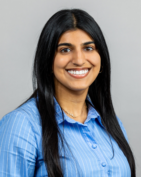 Esha Elahi headshot