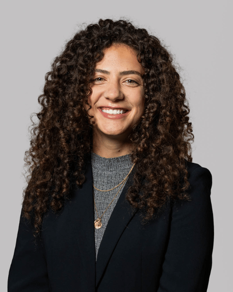 Angela Rea headshot